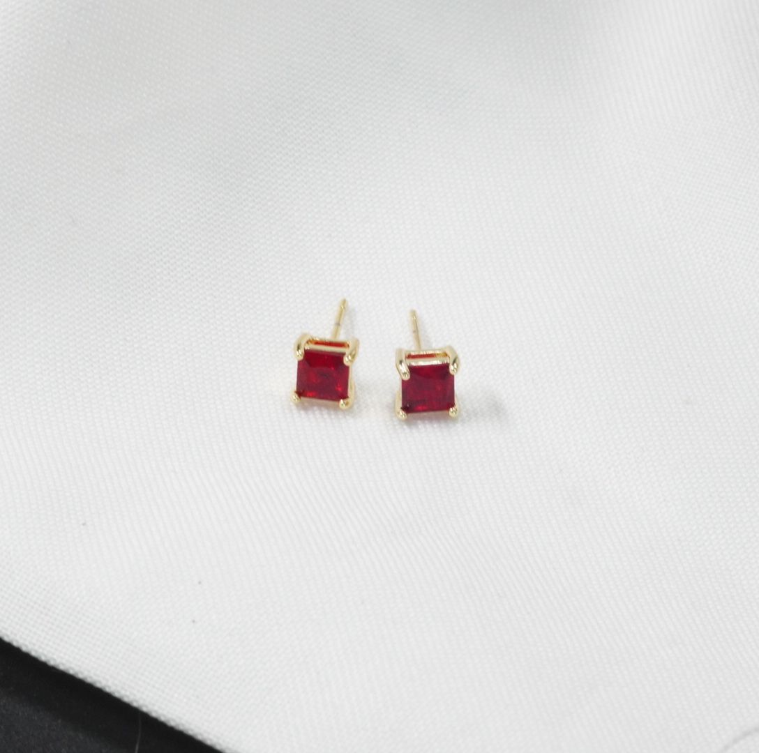 Miniatura 4 de TOPO CUADRADO ROJO TIPO DIAMANTE DORAD#5